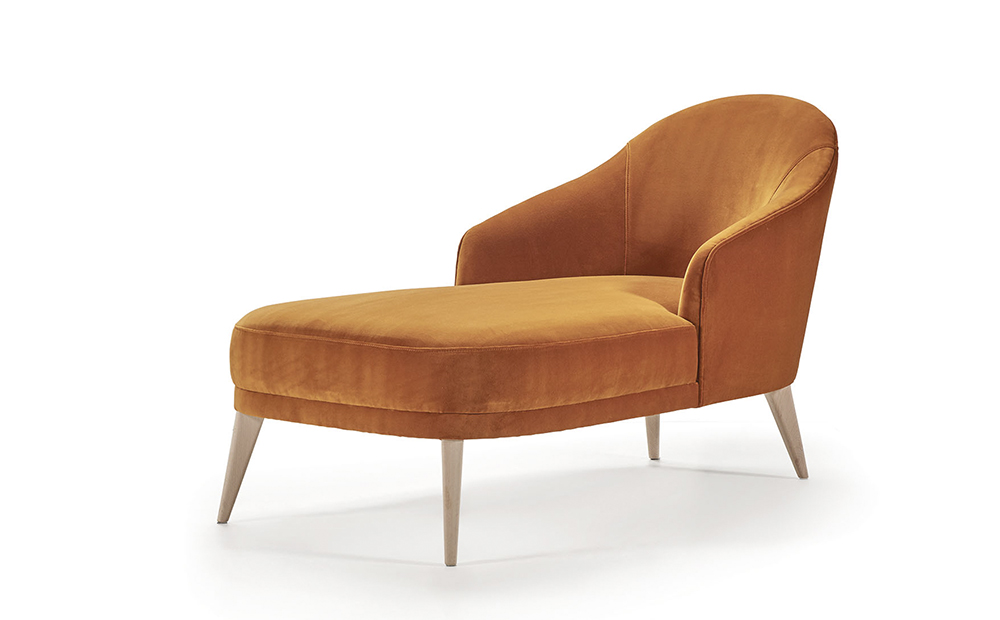 0001_lucia_luci_ch Lucia chaiselongue