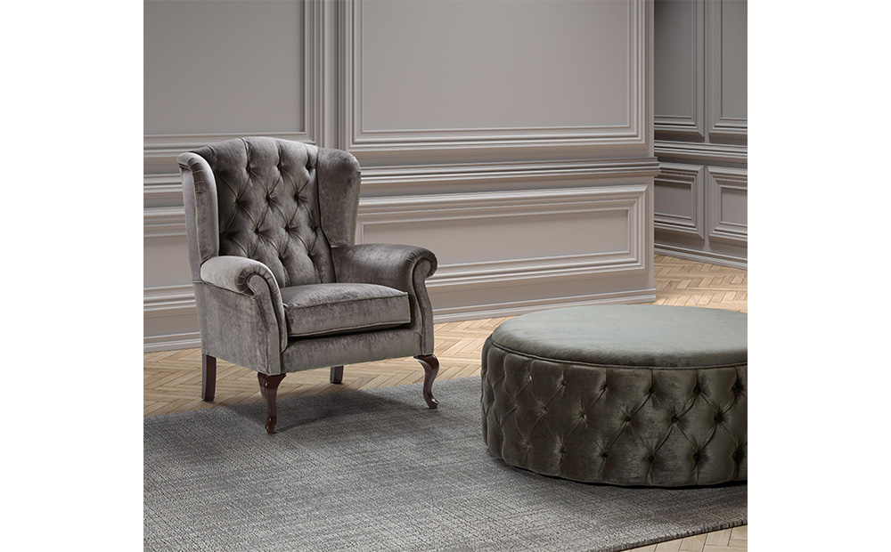 Manuel-Larraga-Coleccion-2018-_0073_Palace-Hugocapitonelateral